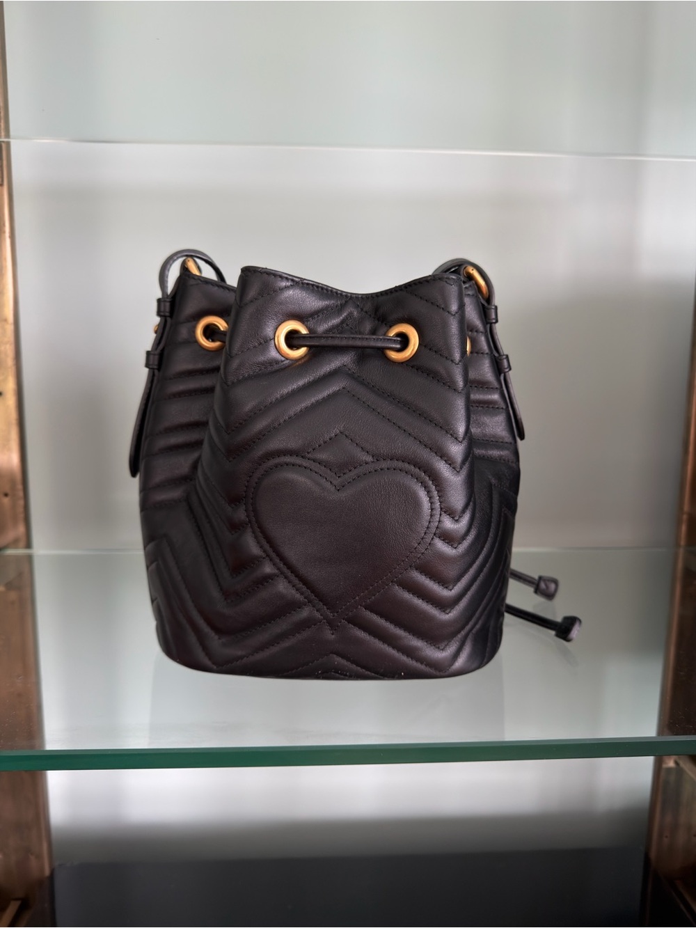 Gucci Black Quilted Matelassé Leather Drawstring Bucket Bag with Gold Hardware - Picture 3 of 9